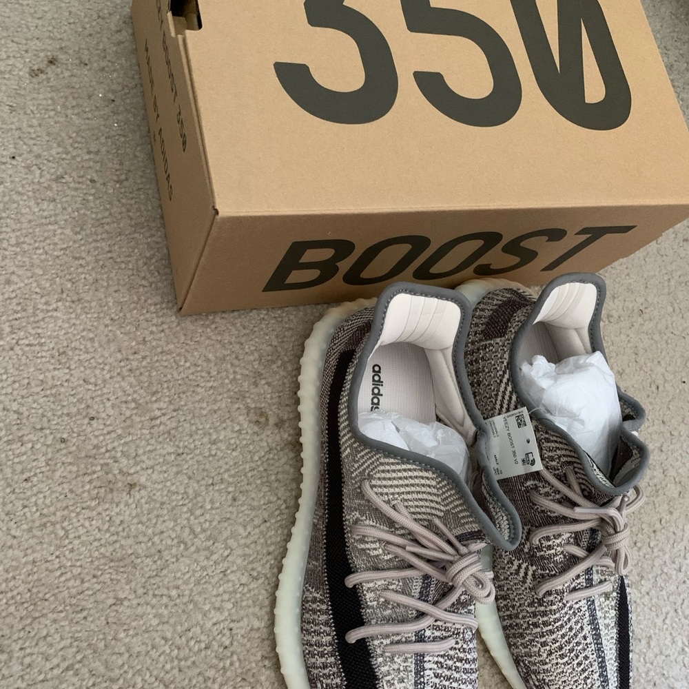 adidas Yeezy Boost 350 V2 Zyon - Picture 5 of 7
